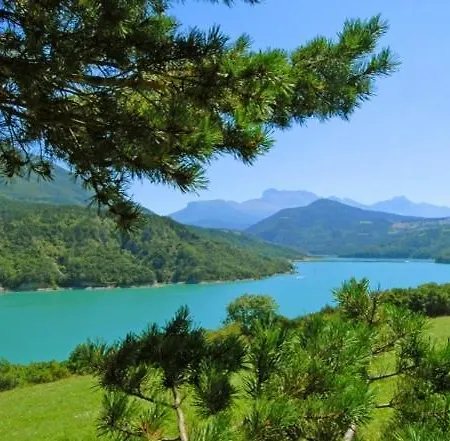 La Longere Bed & Breakfast Treffort (Isere)